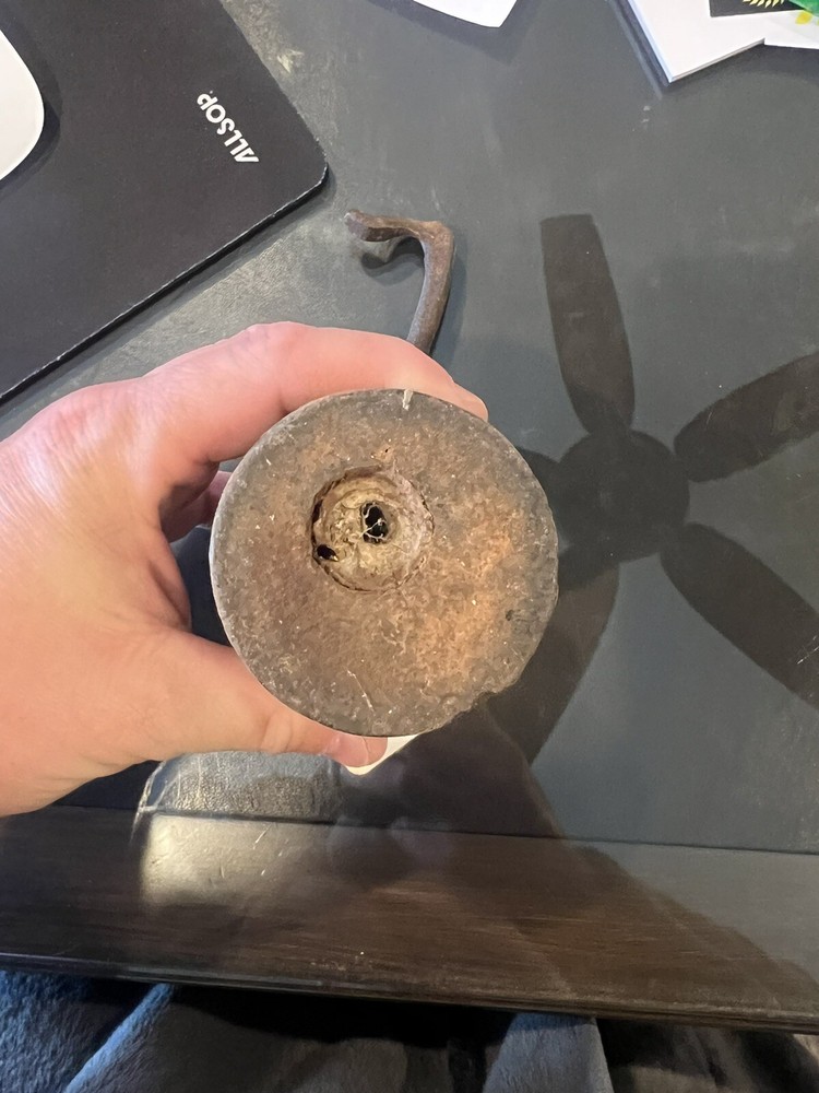 Vintage 4 LB. IRON HANGING SCALE WEIGHT