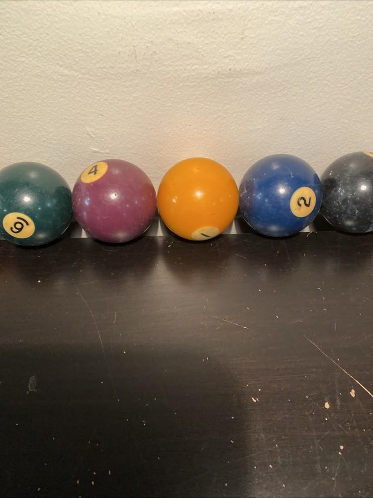Full Set Pool Billiard Balls With Chalk