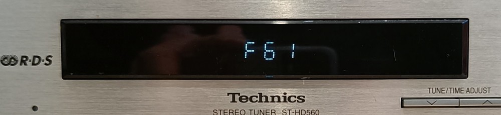 Technics SE-HD560 Amplifier - Walnut Effect - F61 ERROR - read description)