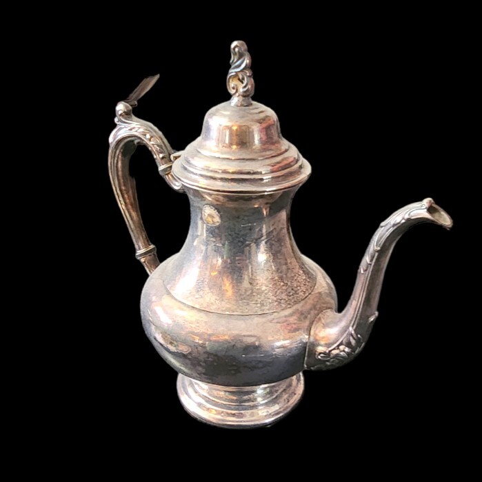 Vintage Oneida USA Silverplate Teapot Server Ornate Handle Spout 10”