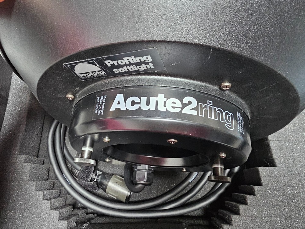 Profoto Acute2 Ring with Pelican Case and Softlight Reflector