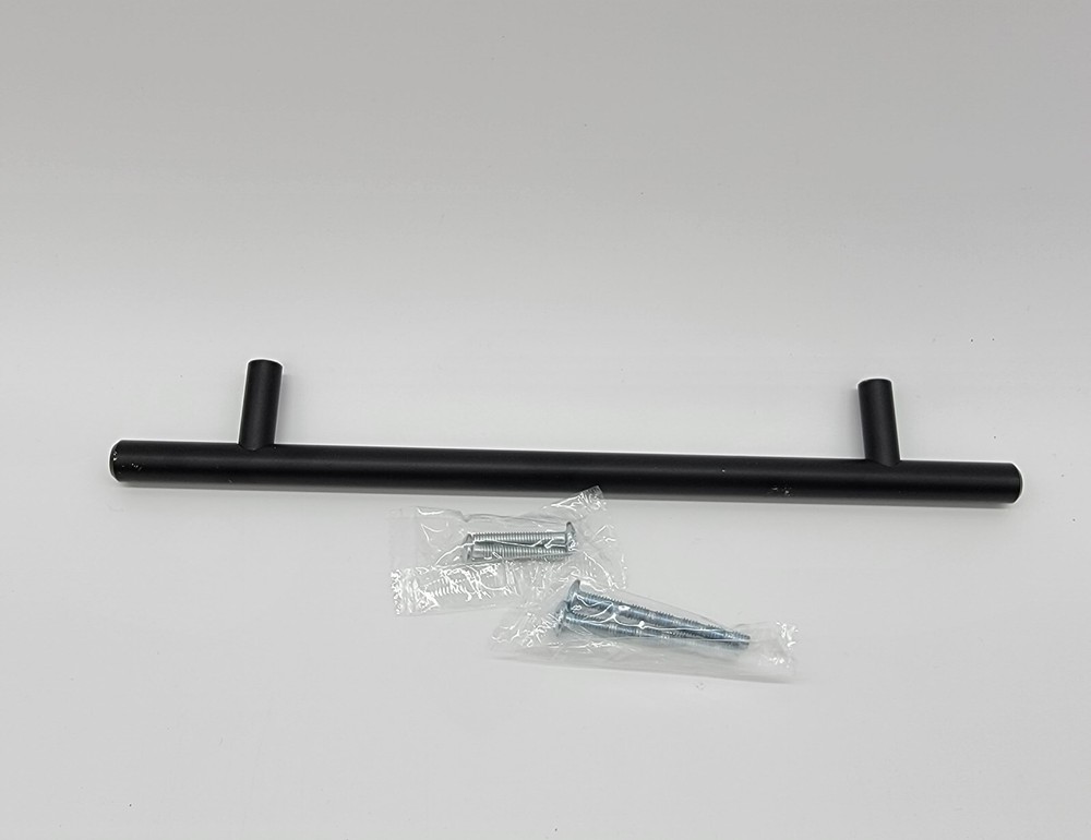 Build Essentials 7 In CTC Bar Cabinet Pull | Matte Black | BECH-7BP-MB