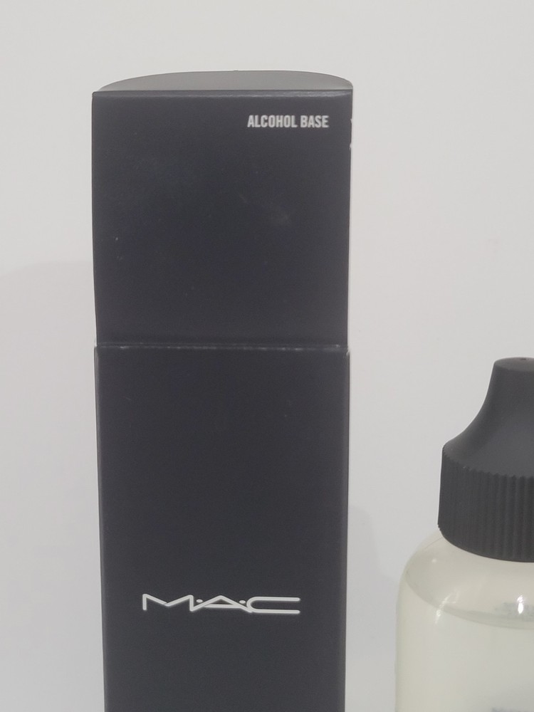 MAC *Mixing Medium Alcohol Base* / 1.7 oz / New In Box