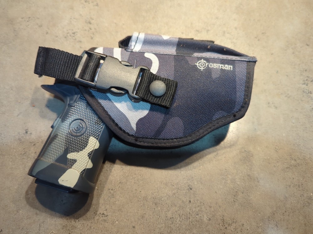 CROSMAN STINGER P-36 6mm BB Pistol Preowned.