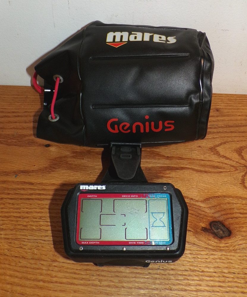 Mares Genius Dive Computer with Wrist Strap - Untested