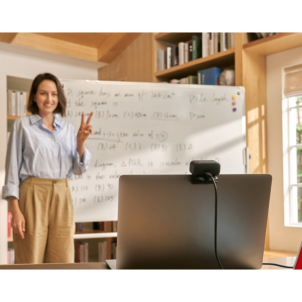 Insta360 Link 2C 4K Ultra HD AI-Powered Webcam