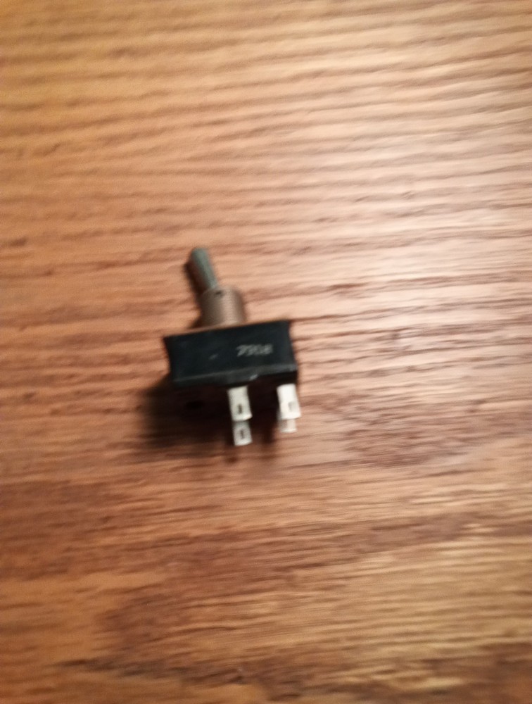 7918 Toggle Switch