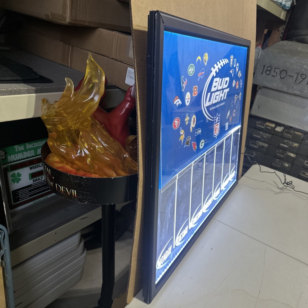 AWESOME BUD LIGHT BEER NFL LIGHT UP MENU BOARD SIGN