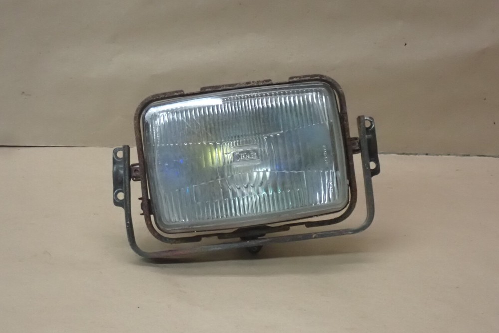 1985 HONDA VF500F HEADLIGHT. 32907