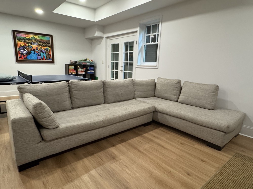 Large Two-Piece Gray Sofa – Excellent Condition Spacious and super comfortable