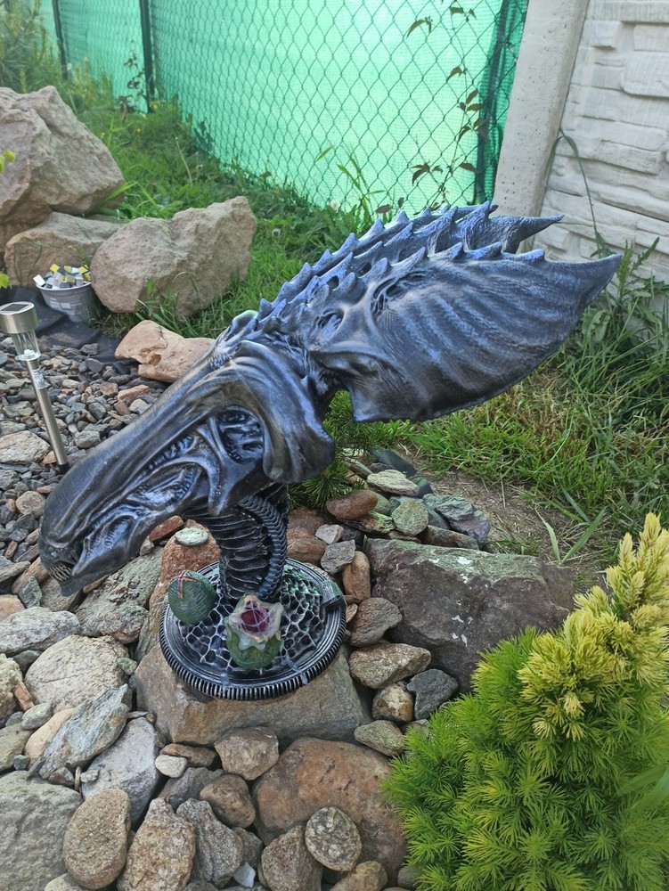 Alien / Xenomorph Queen head trophy / bust AvP, custom made