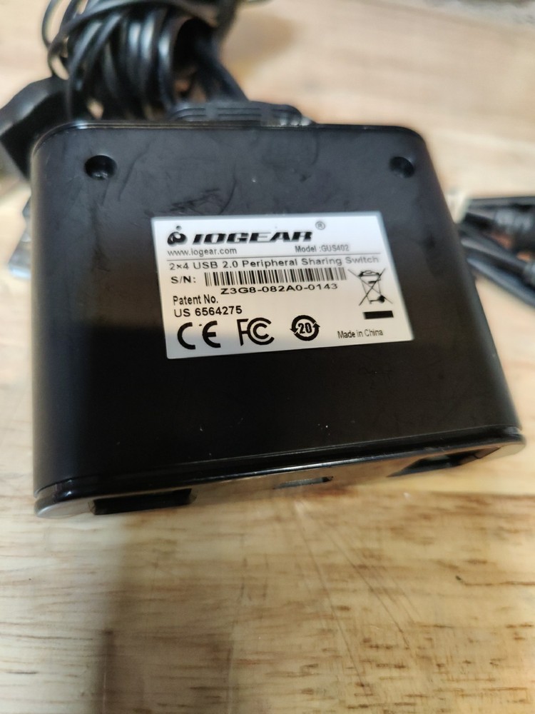 IOGEAR 2x4 2.0 Peripheral Sharing Switch GUS402 Black
