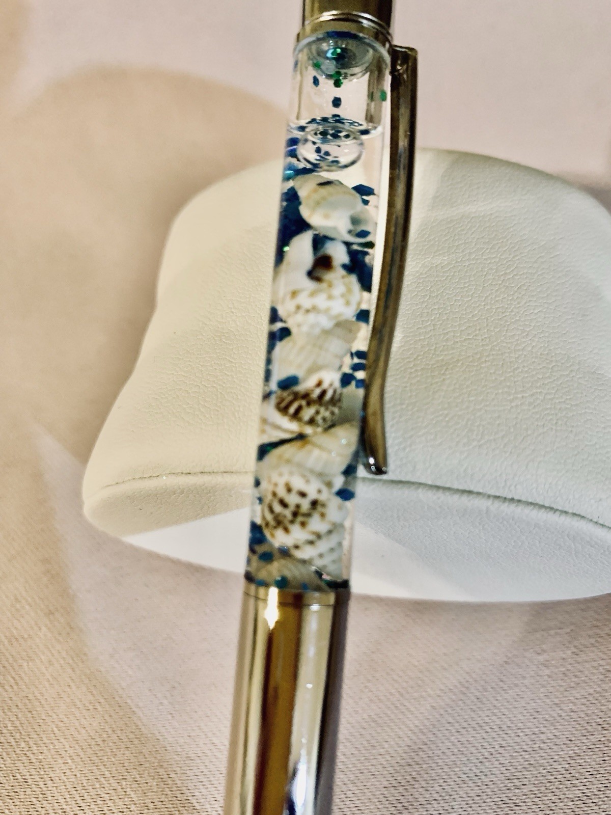 Handmade New Sea Shells With Blue Glitter & White Glitter Silver Float Pen