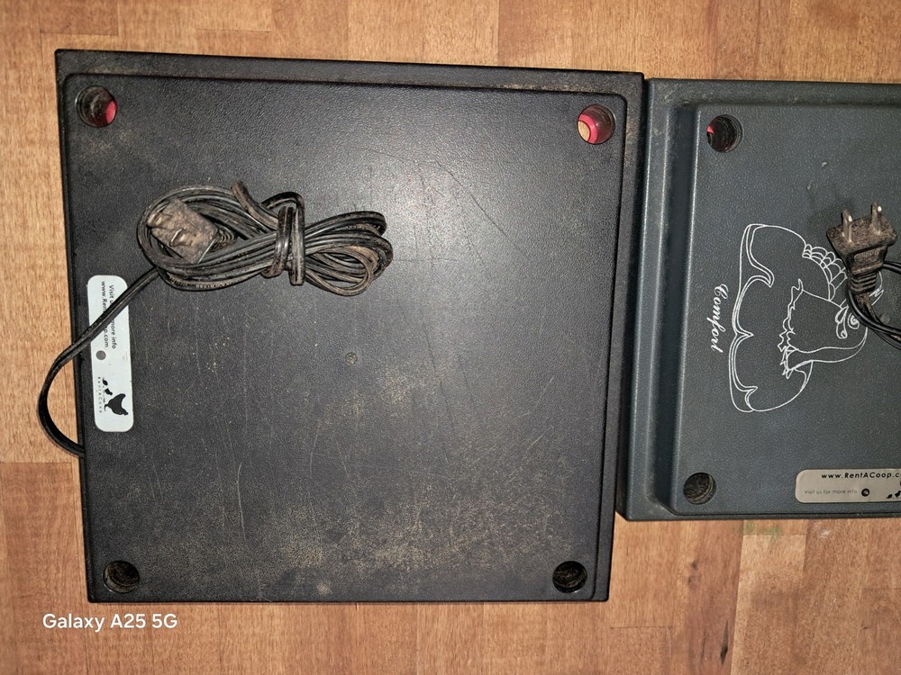 2 brooder box heaters one 10 inch, one 12 inch working as they should