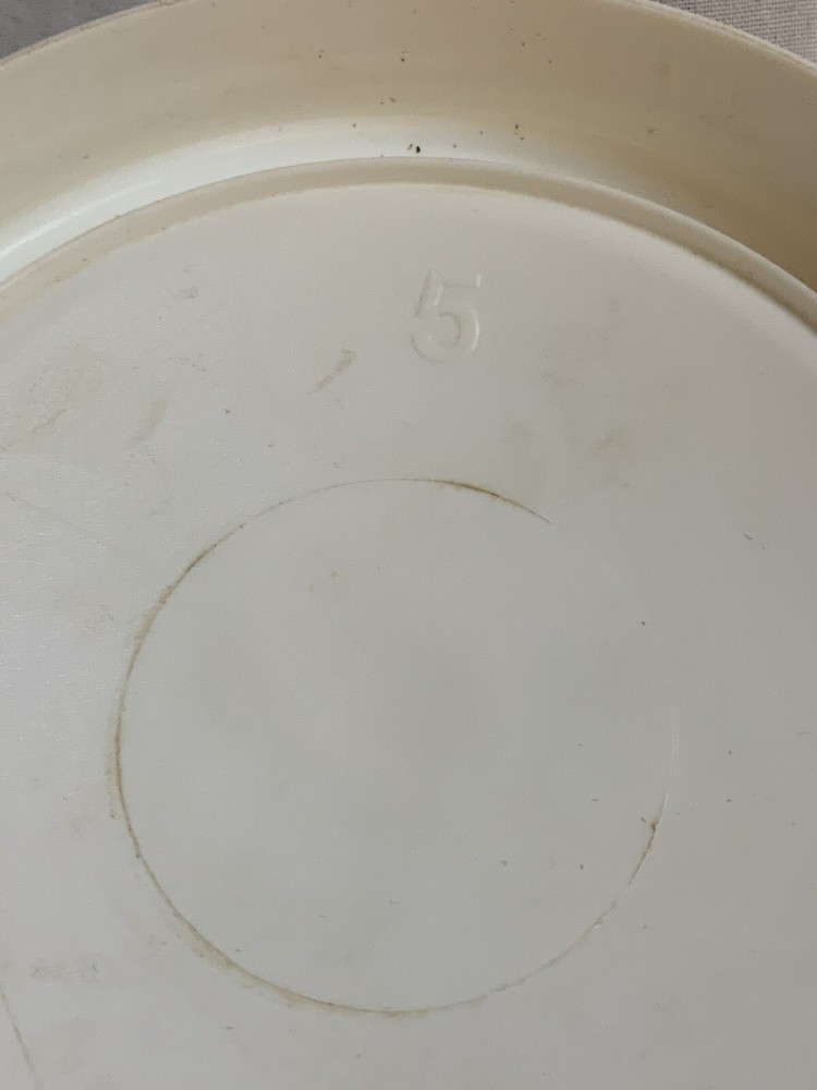 Tupperware Lid 3331A-2 white