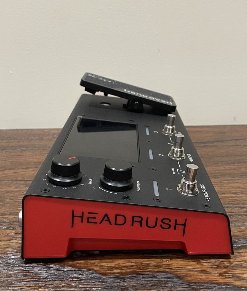 HeadRush MX5 Amp Modeling Guitar Effect Processor. With Cables And Case