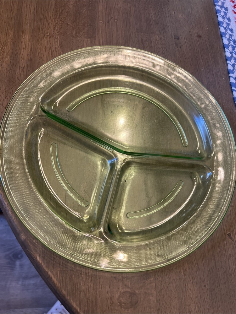 Green Uranium 3 Section Dish 11” Round