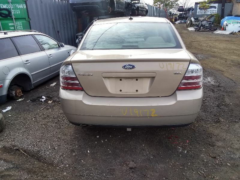 TAURUS 2008 Console Rear 213281