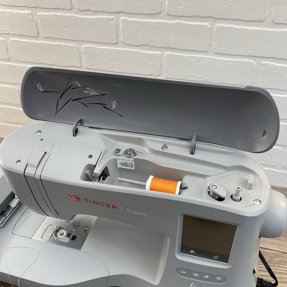 SINGER Superb Embroidery Machine EM200 Type HAS1 NO HOOPS