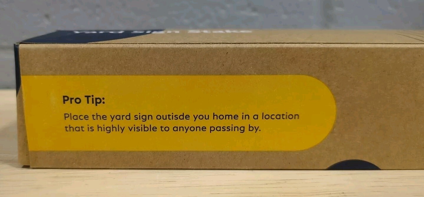 NEW IN BOX - SimpliSafe Yellow Yard Sign and Stake L5