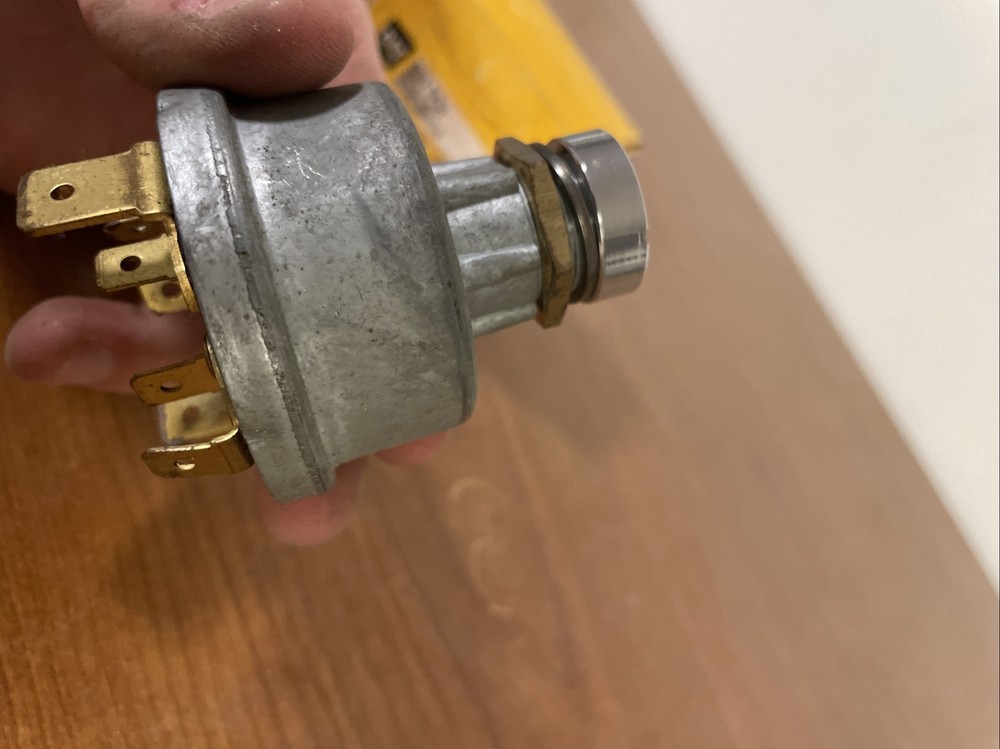 CATERPILLAR 101-3987 IGNITION SWITCH