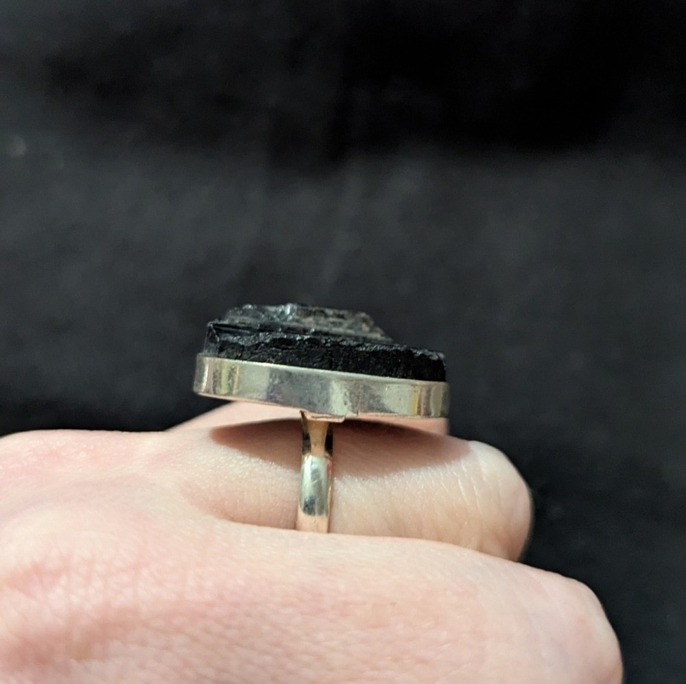 Silver Plated Black Tourmaline Gemstone Oval Statement Ring - Size 8.5