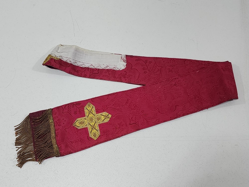 Antique Red Stole