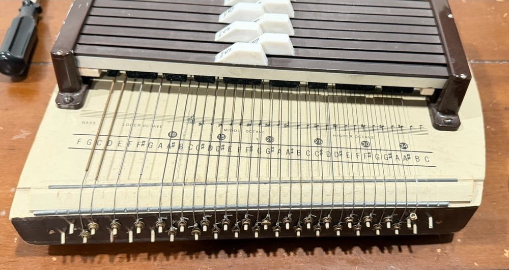 Silvertone Vintage Autoharp by Oscar Schmidt Nice