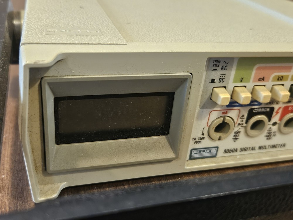 Fluke 8050A Digital Multimeter Portable Benchtop Laboratory Device ~ T8052