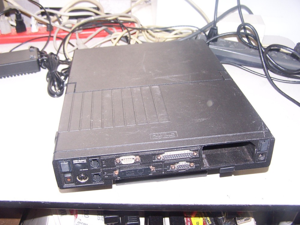 Grid GridCase 1520 Laptop Computer - Sold As Is