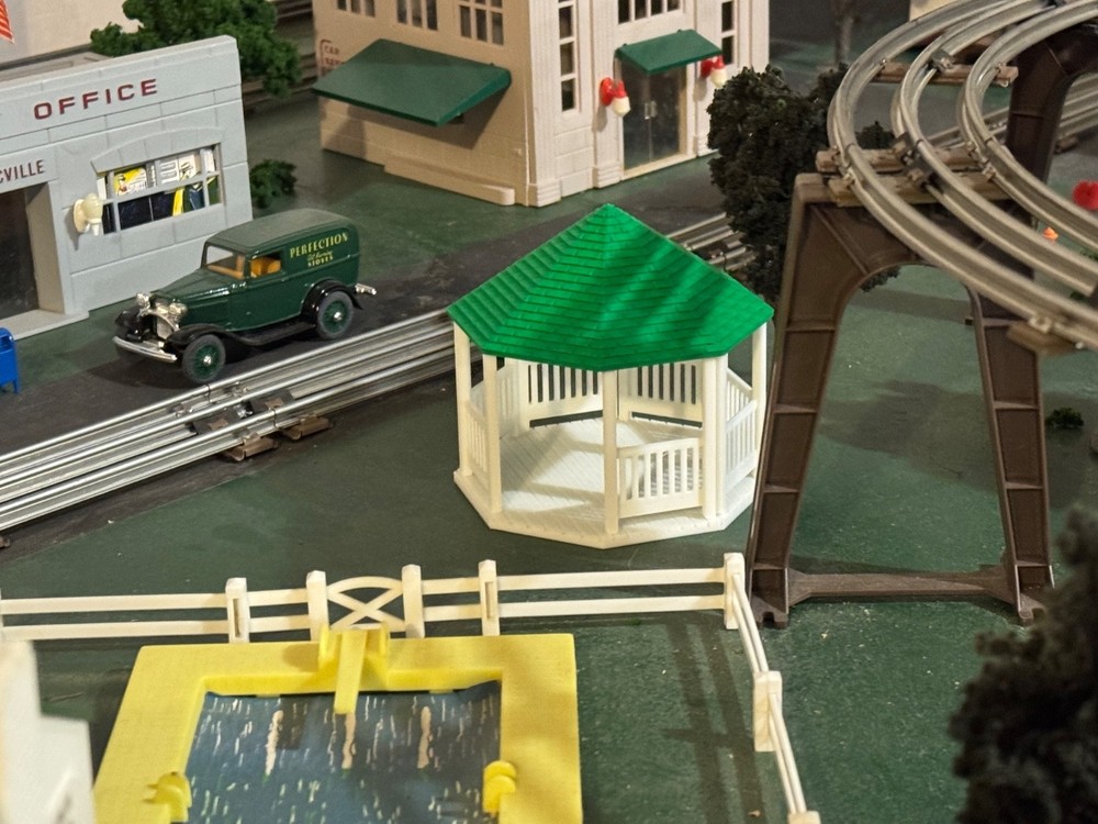 O/S Scale Gazebo