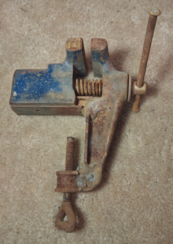 Vintage Antique Mini Bench Vise