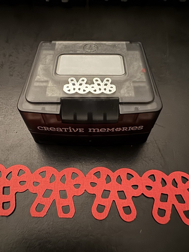 Creative Memories Candy Cane Chain Border Maker Cartridge