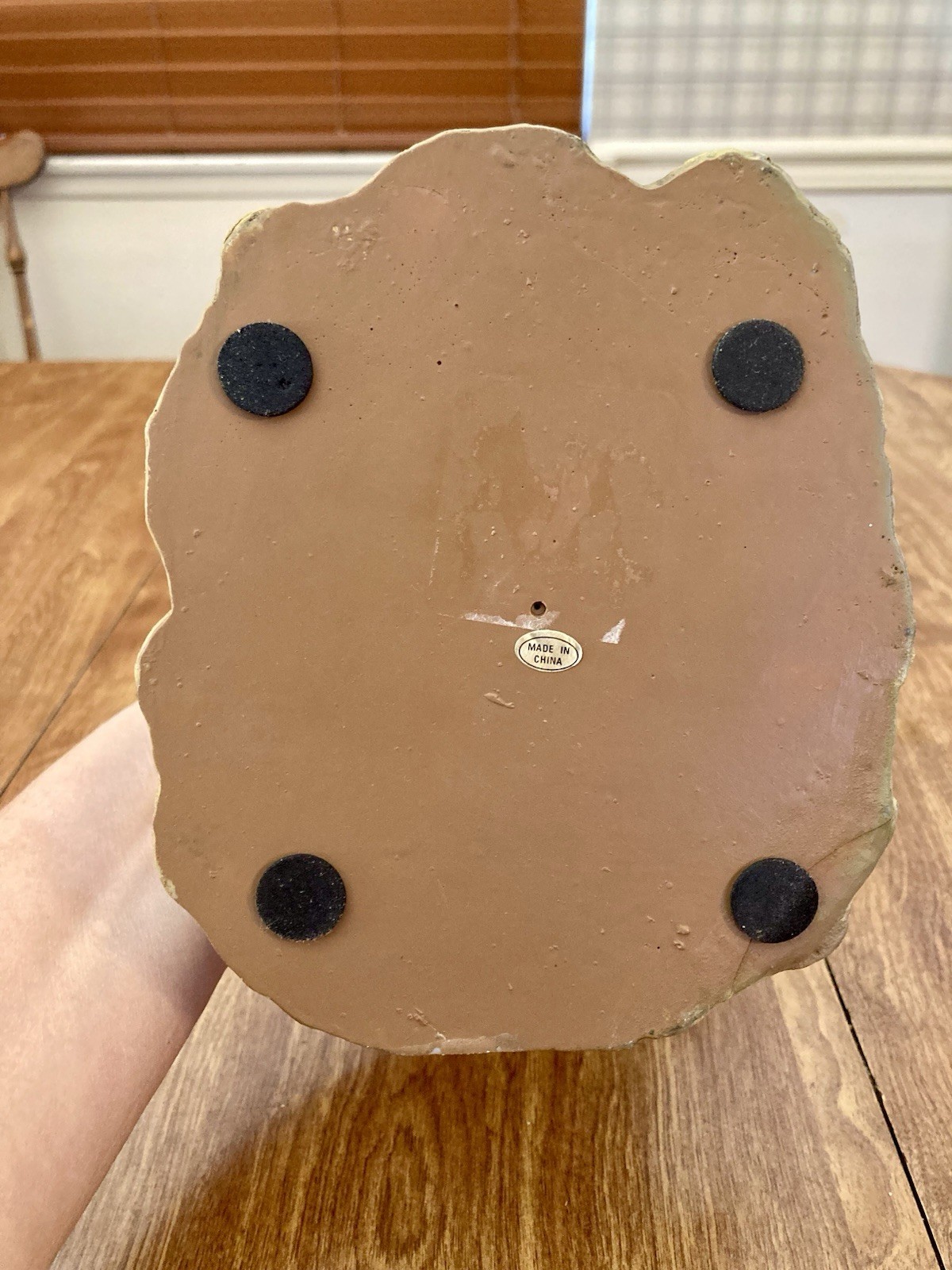 Chrisdon Rabbit Figurine Resin Basket