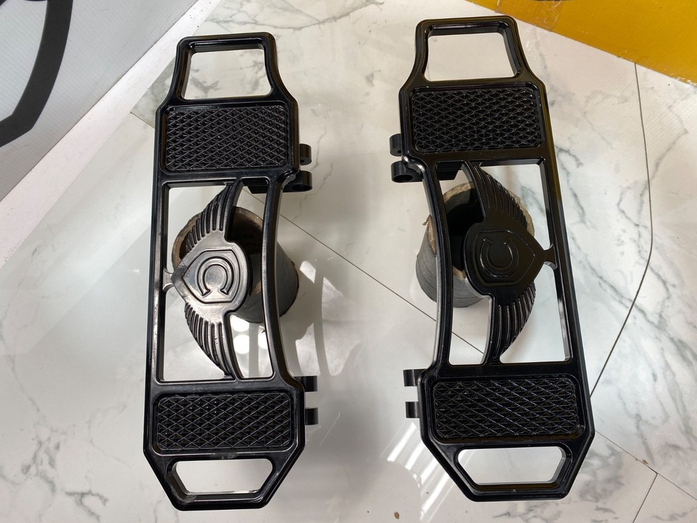 Covingtons Customs Harley Billet Diamondback Floorboards Black Touring Models