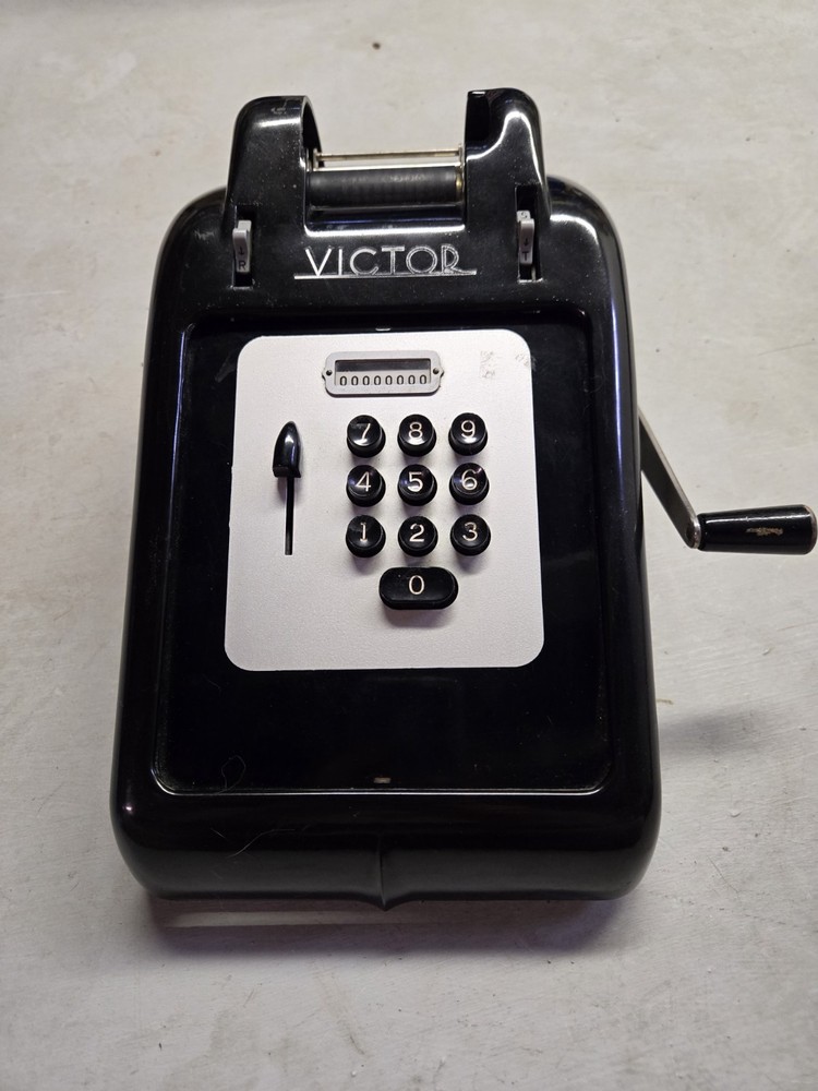 Vtg Victor Bakelite Adding Machine  7-8-0 581695 Black All Knobs/Buttons Works