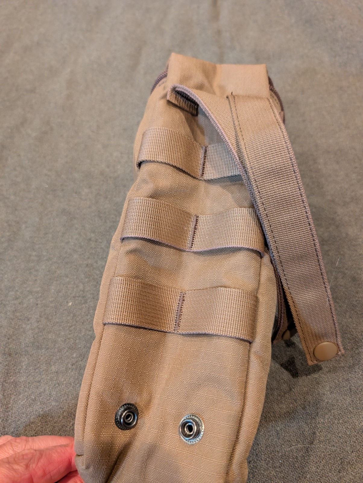 CAMELBAK MAXGEAR WATER BOTTLE CARRIER POUCH COYOTE TAN MOLLE NEW w/o TAGS