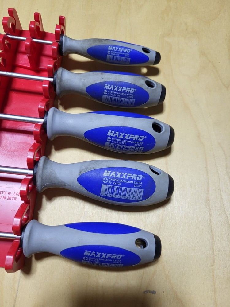 Witte Premium 5 Piece Maxxpro Flat & Phillips Screwdriver Set + bonus rack