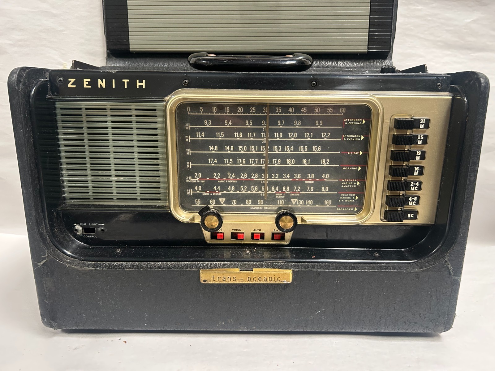 Vtg Zenith Trans-Oceanic Model L600 Super DeLuxe Shortwave Radio Receiver (A30)