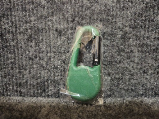 Green COMPASS / BACKPACK CLIP / KEYCHAIN 3"