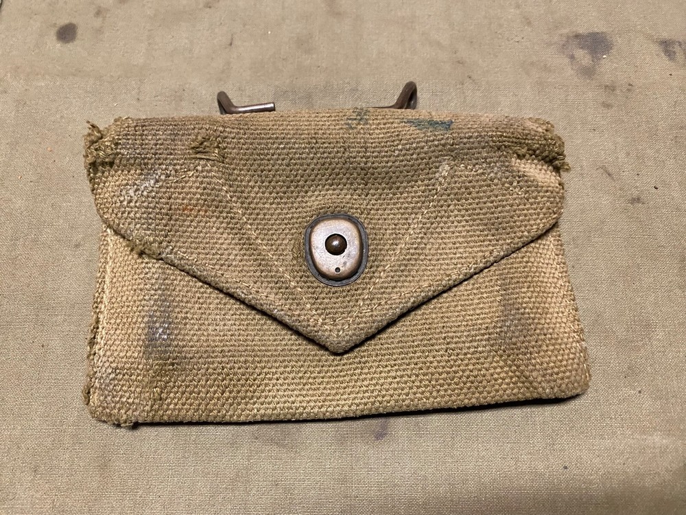 ORIGINAL WWII US ARMY INFANTRY M1942 FIRST AID CARLISLE BANDAGE CARRY BELT POUCH