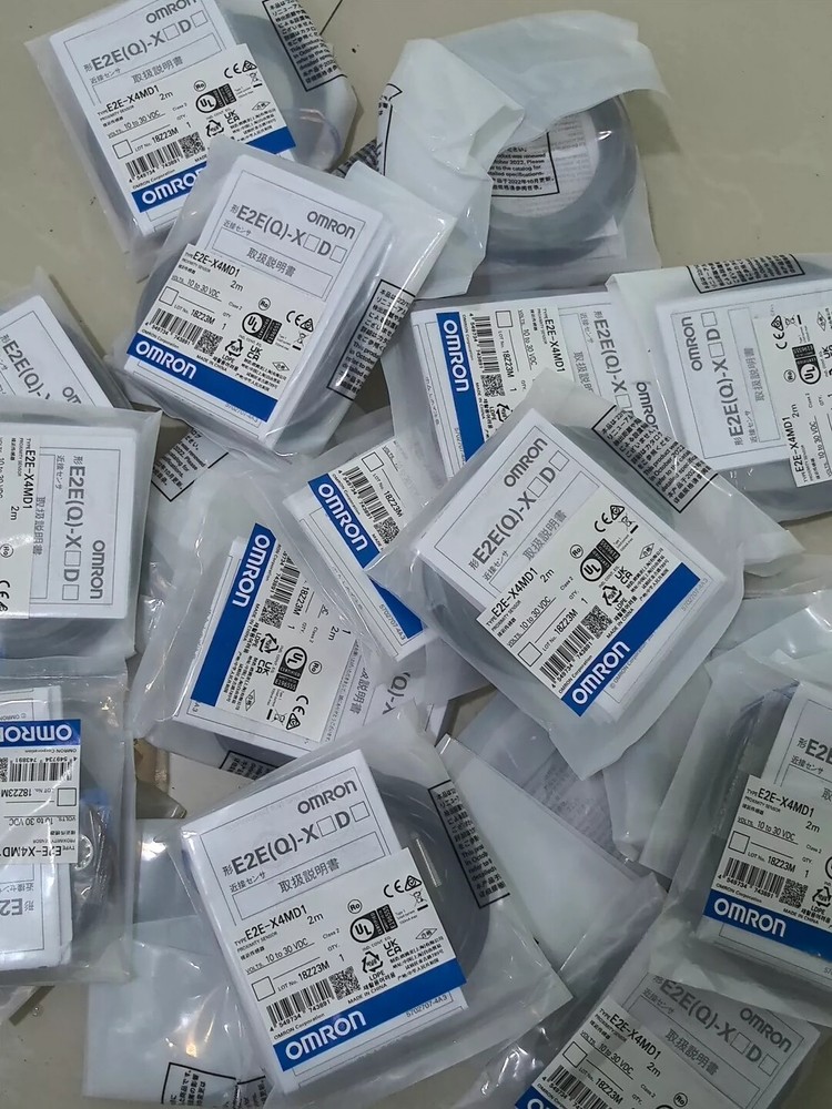 1pc OMRON E2E-X4MD1 New Proximity Sensor