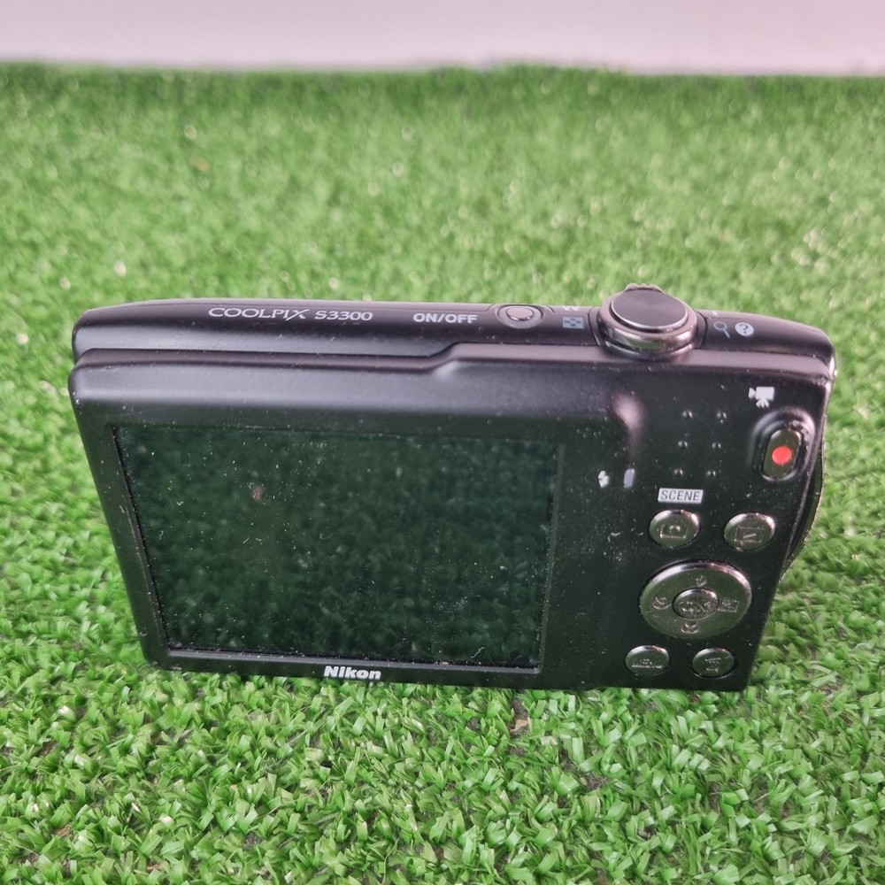 Nikon Coolpix S3300 - 16MP Camera BLACK