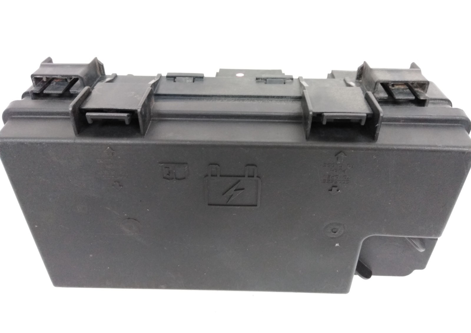 04692300AB Dodge 2009 Nitro Jeep Liberty Fuse Box Integrated TIPM TEMIC OEM H75