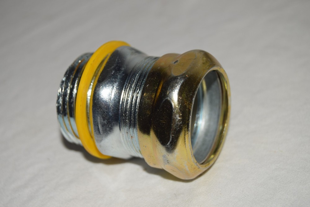 1" Thomas & Betts Compression Connector to 1" NPT