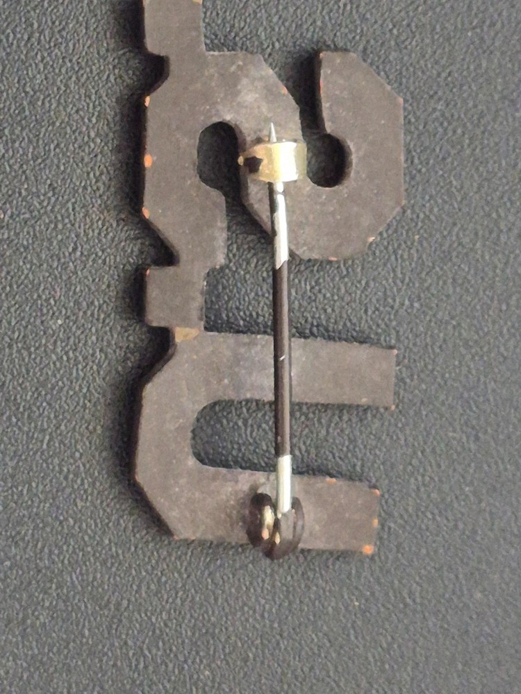 WW1 Era Pin Back U.S. Insignia
