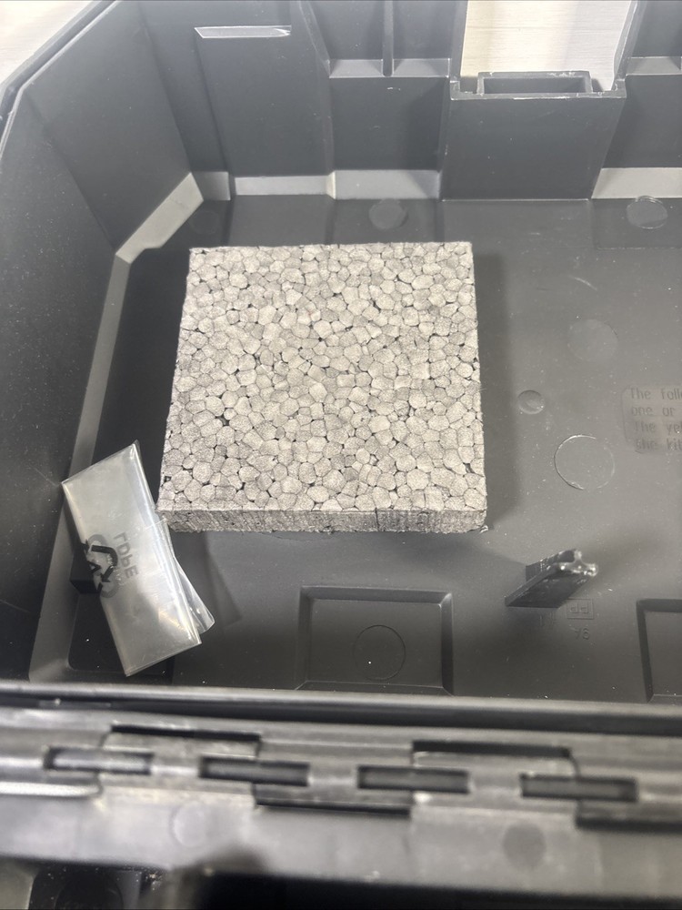 DEWALT DW411 120 VOLT Palm Grip Sander