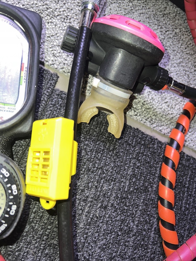 Scuba Set Oceanic DataMax Pro Dive Computer/Depth Gauge/Dive Timer/MaxDepth used