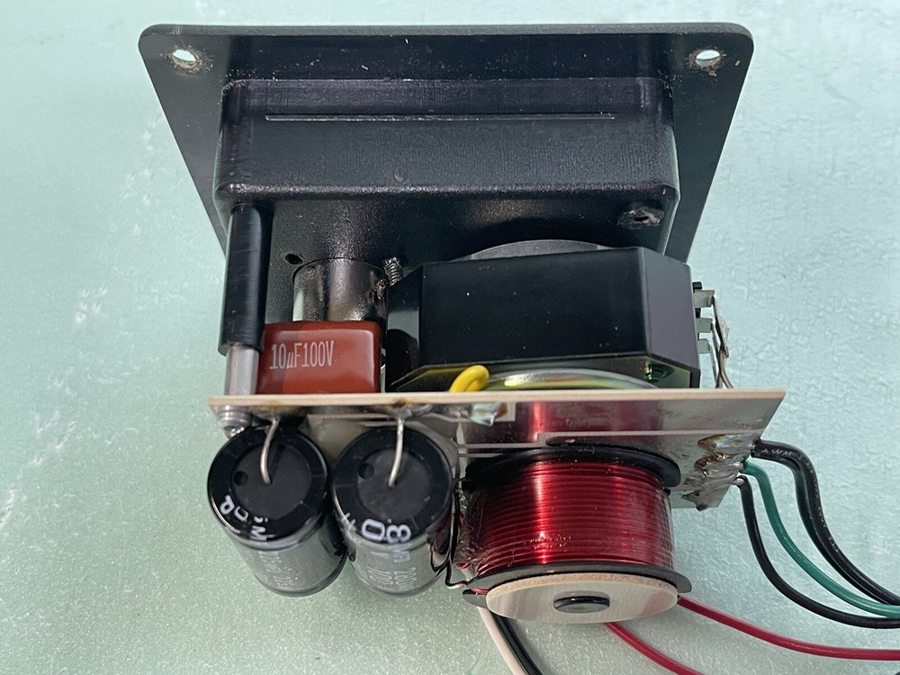 AVEX 2-way Speaker Crossover with Input Panel, Connector, and Wiring A