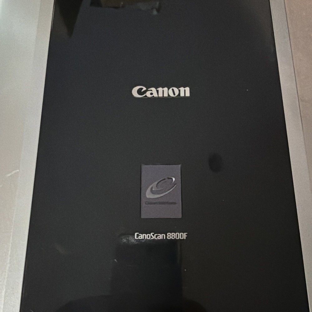 CANON Canoscan 8800F Flatbed Scanner
